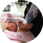 Aplastic anaemia is a rare disorder, causing bone marrow and stem cells to not produce enough blood cells. Sun Lexuan's parents were having trouble finding a treatment for their daughter, but knew that the cord blood stem cells of a sibling would provide a close enough tissue match for successful results. Stem cells are abundant in umbilical cord blood and are more adaptable than those found in bone marrow. They can renew damaged cells and develop into white blood cells, red blood cells and platelets. This has made cord blood banking an increasingly popular safety net for parents, where precious stem cells can be frozen and stored at birth for potential future use. Since Lexuan was diagnosed with aplastic anaemia at just three years old, her condition was stabilised with Antilymphocyte Globulin - a serum from blood containing antibodies. However, the arrival of baby Yiwei will finally provide a cure and bring much happiness and relief to the family. Yiwei's cord blood was collected straight after she was born at the Jinan Military General Hospital on 19th January. Lexuan will receive her first stem cell transplant using her baby sister's umbilical cord blood after the Chinese New Year.